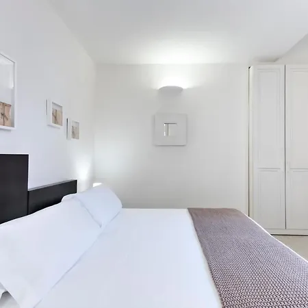 Casa Di Lo Bed & Breakfast 4*